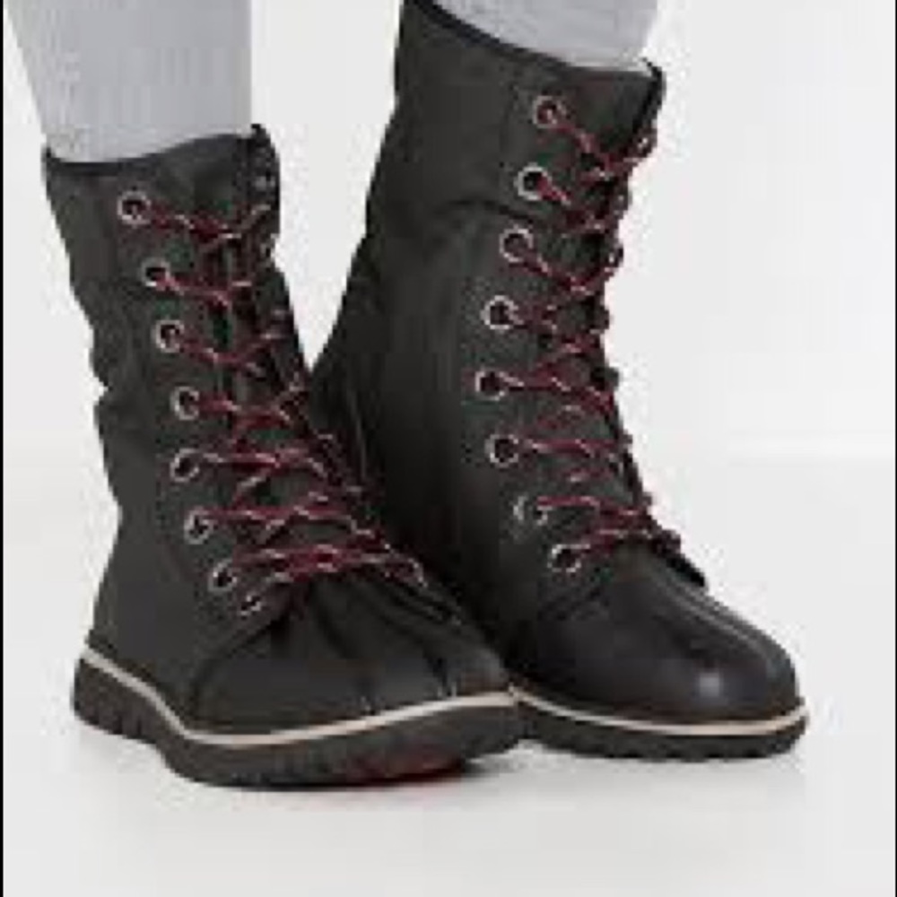 Sorel Cozy 1964 Waterproof Black Boot!  With original box!